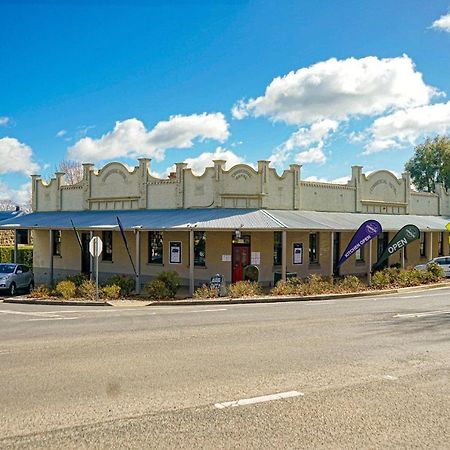 The Commercial Quarters Otel Millthorpe Dış mekan fotoğraf